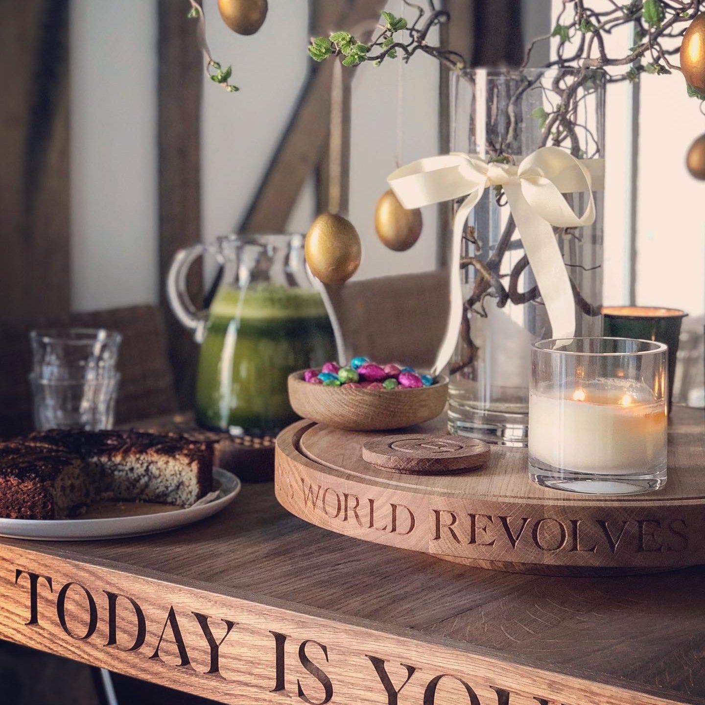 ROTERENDE FJØL/BRETT med tekst*