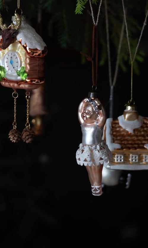 UND Glassballerina